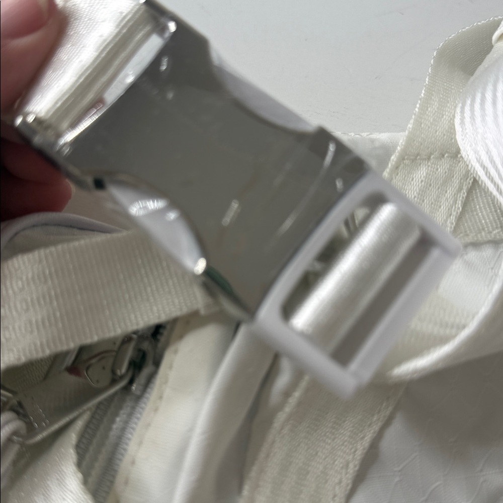 Athleta Excursion Waistbag White - Picture 11 of 13